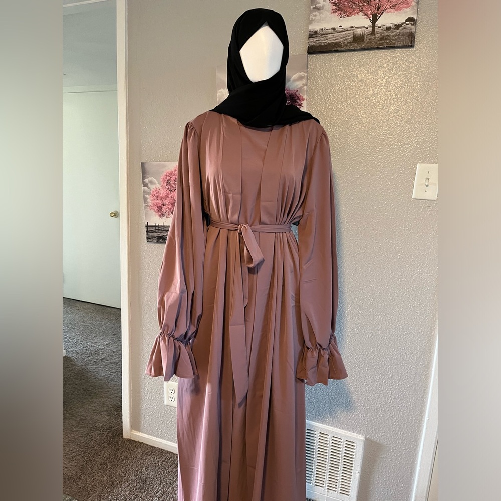 Modest Mauve Abaya - Picture 2 of 5